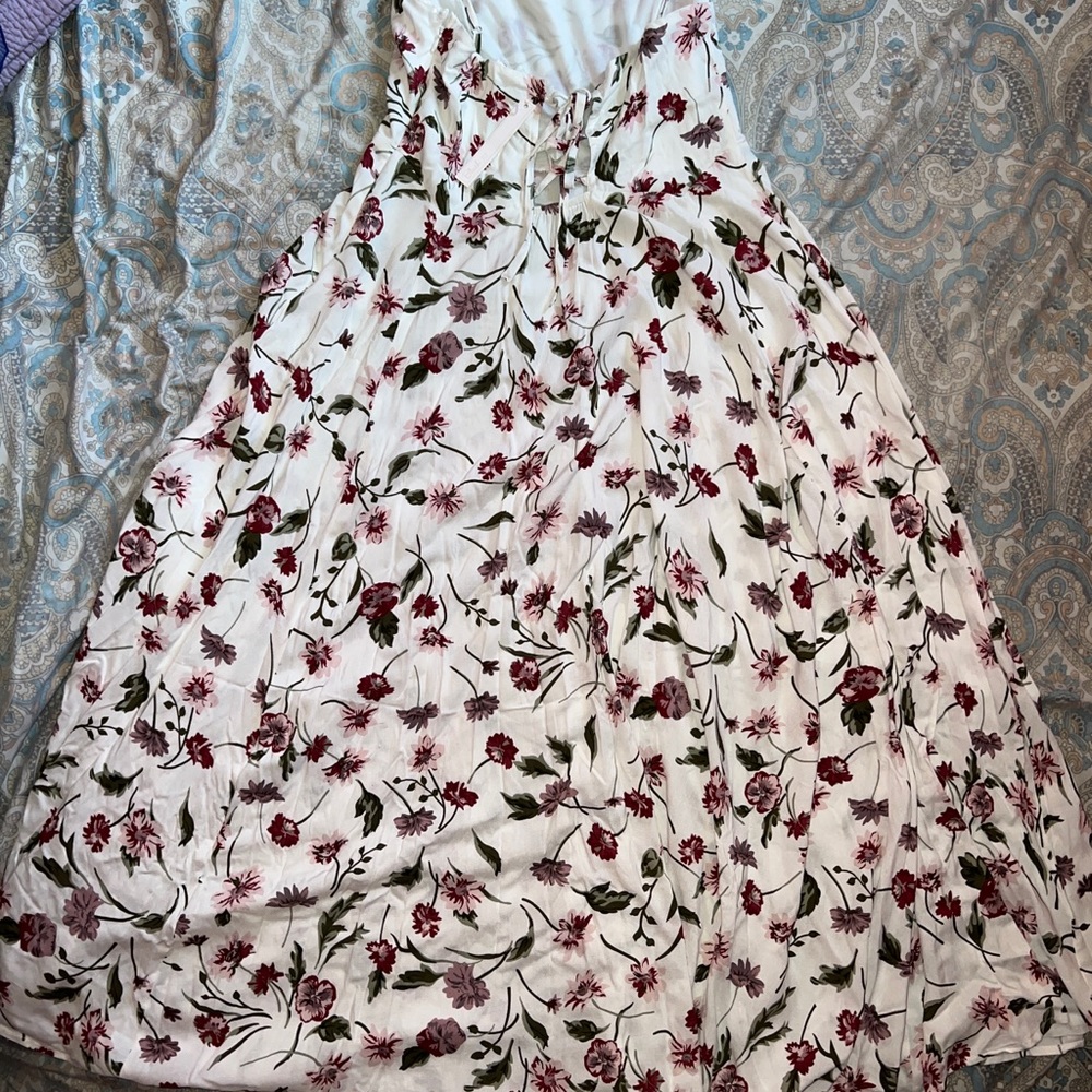 Dress - Picture 2 of 2